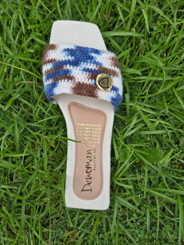 Alternative Text Alternative Text